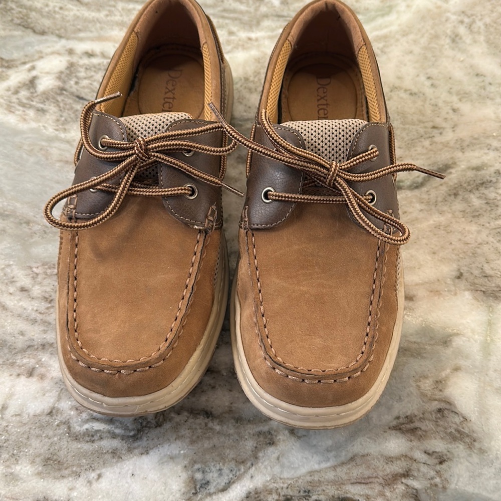Tan and brown Dexter boat shoes. Worn twice. Very comfortable. Men’s 8.5